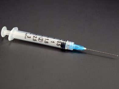 Syringe 3cc with Hypodermic Needle ExelInt® 3 mL .. .  .  